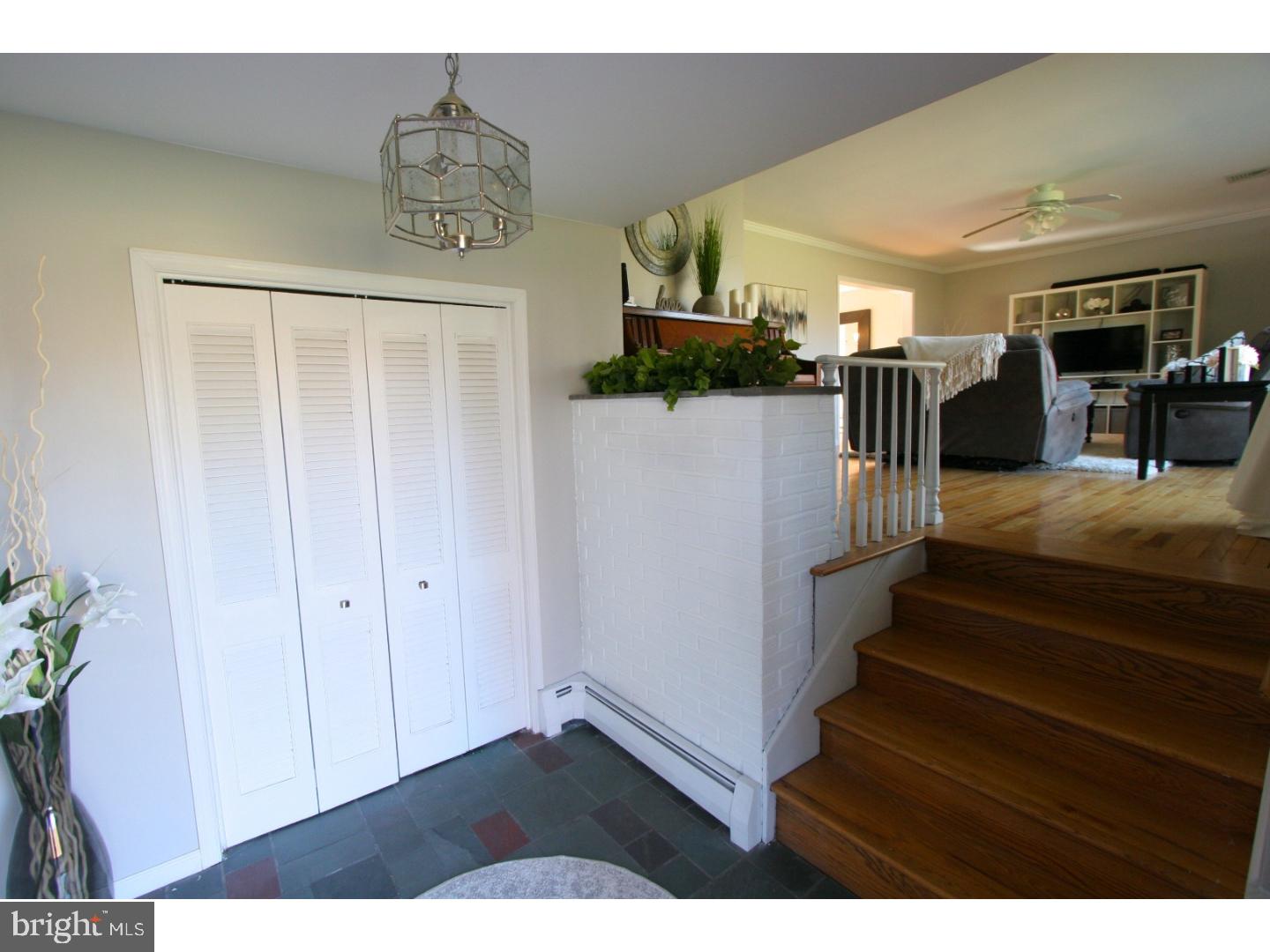 131 Hill Church Road Spring City, PA 19475 - Photo 3 of 25 Foyer