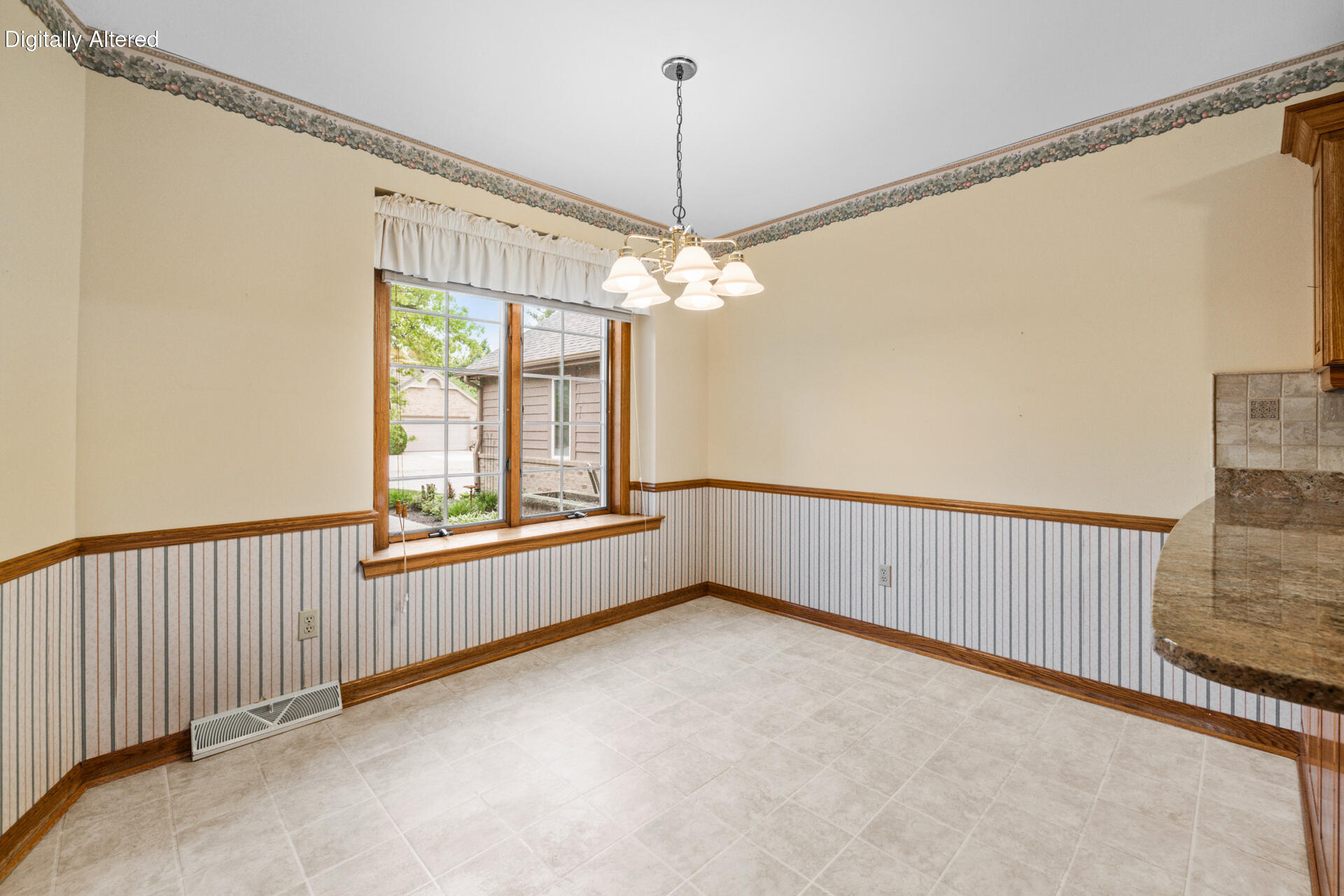 7519 Mallory Way Franklin, WI 53132 - Photo 23 of 35 Dinette