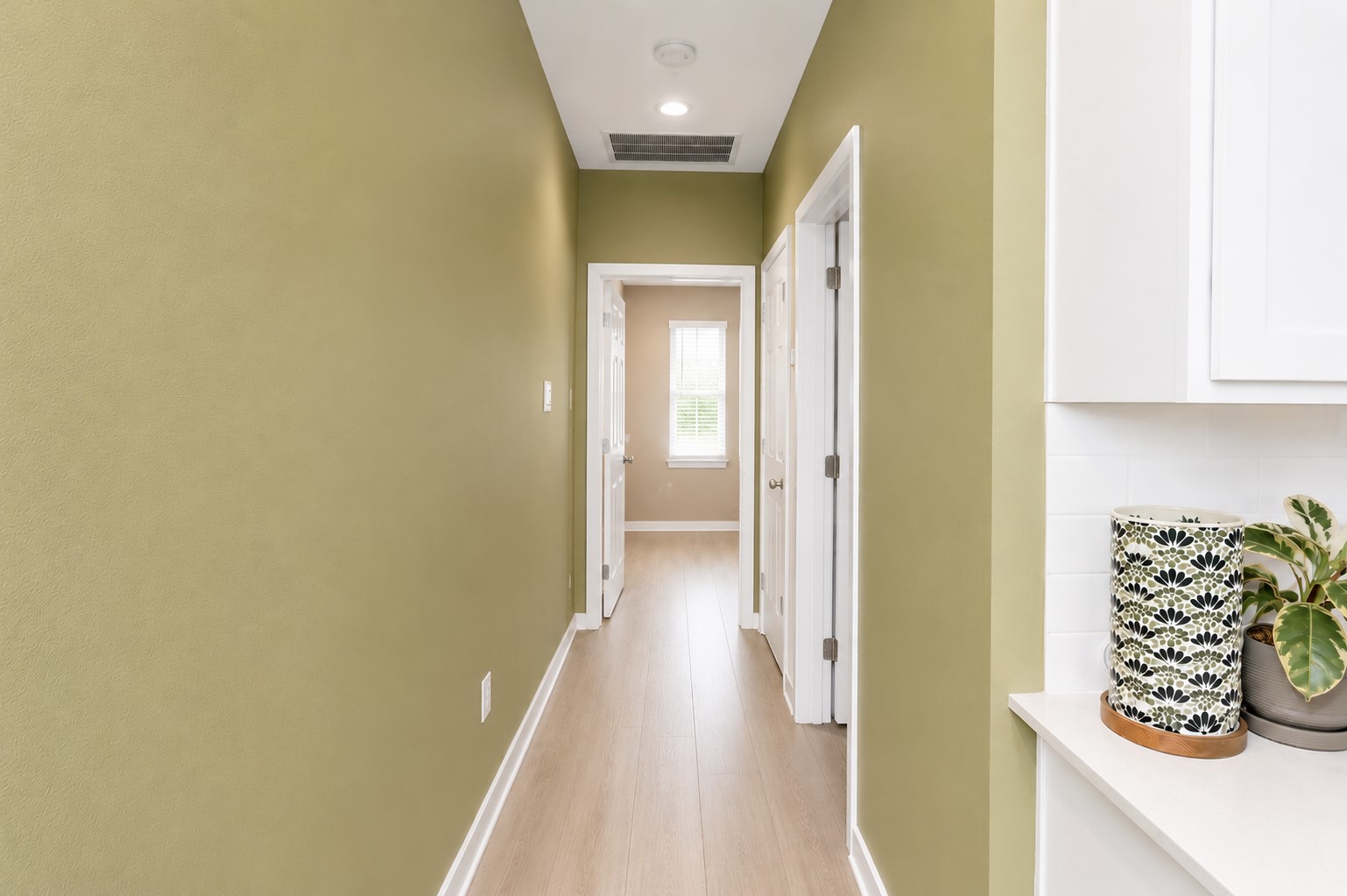 10660 Ellerston Road Cleveland, TX 77327 - Photo 7 of 12 Hallway in second living space. Leads to Bathroom second laundry room and bedroom