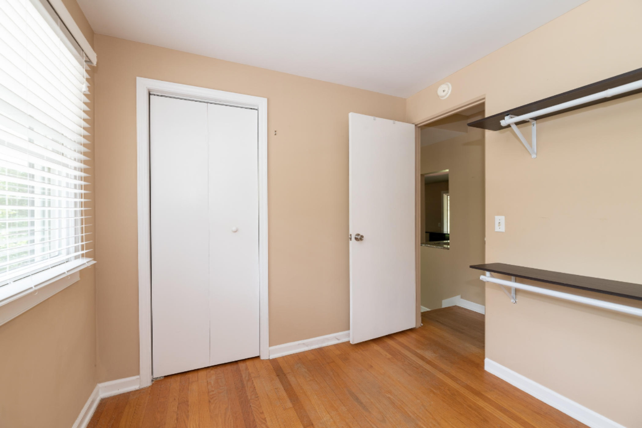 2420 Angling Road Kalamazoo, MI 49008 - Photo 18 of 57 2420 Angling-18