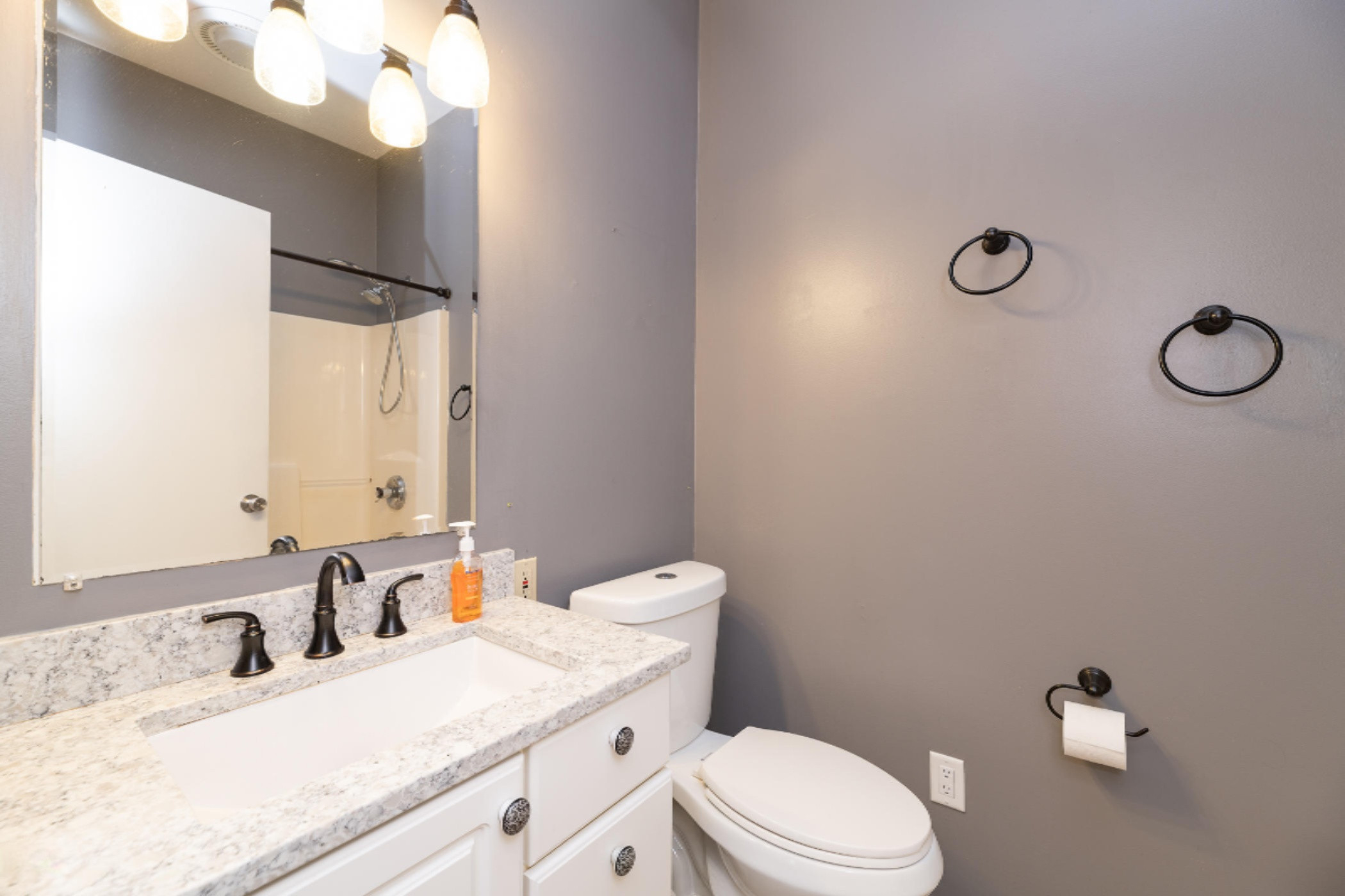 2420 Angling Road Kalamazoo, MI 49008 - Photo 20 of 57 2420 Angling-20