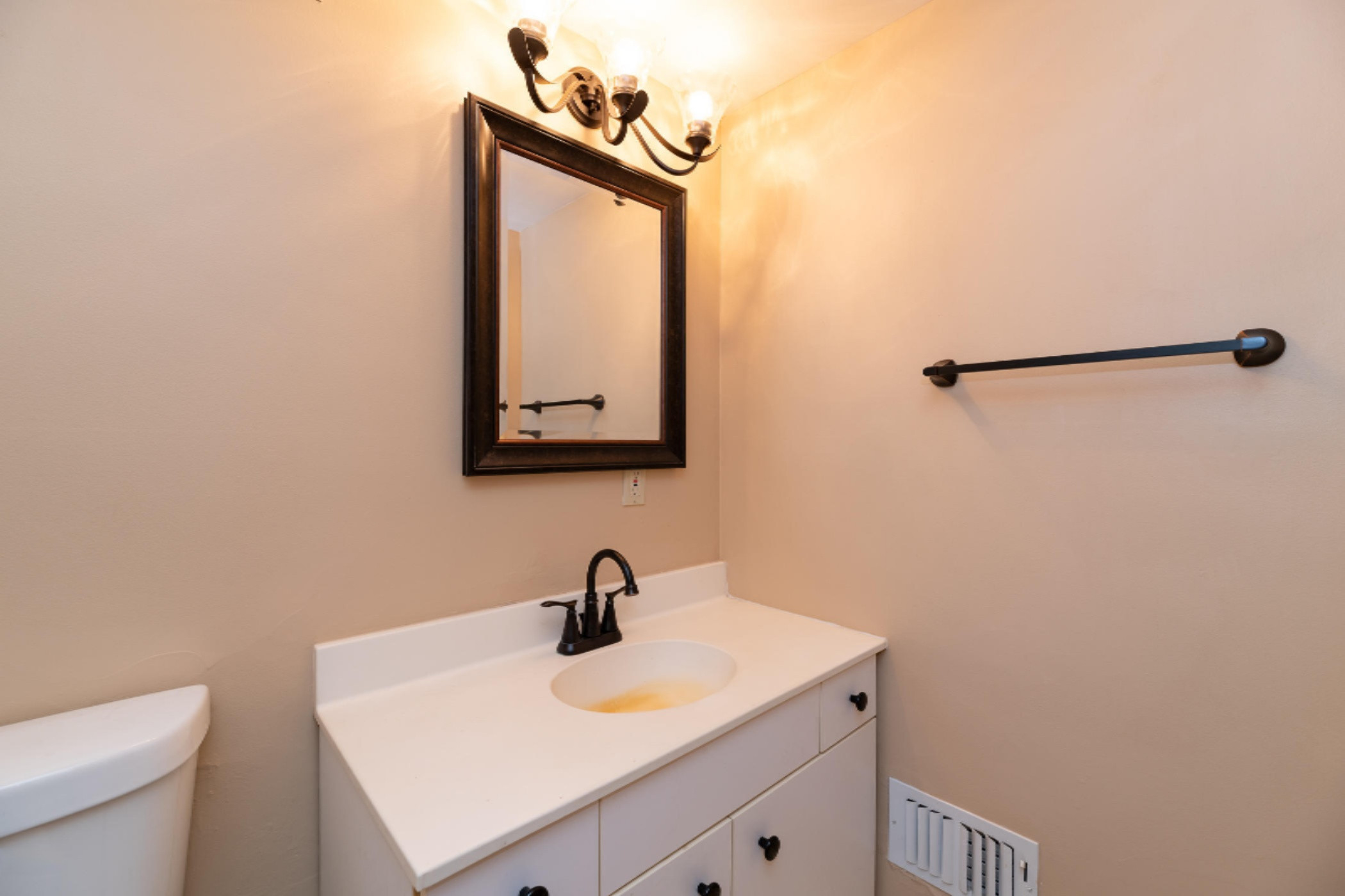 2420 Angling Road Kalamazoo, MI 49008 - Photo 34 of 57 2420 Angling-34