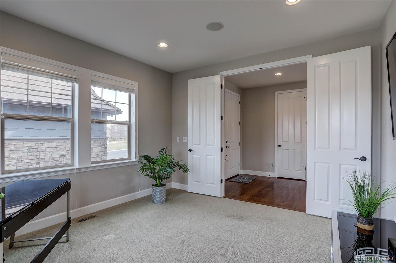 10615 Sundial Rim Road Highlands Ranch, CO 80126 - Photo 8 of 40