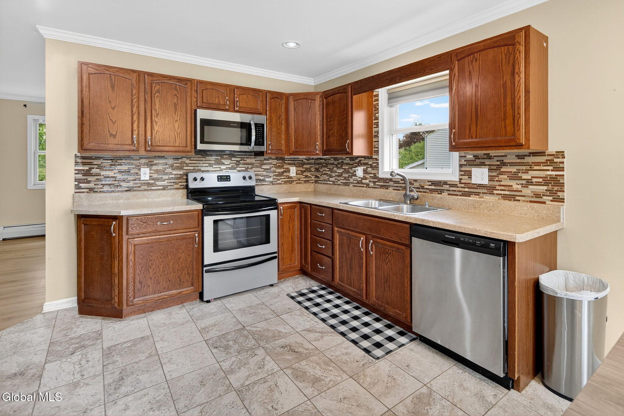 113 Royal Road Stockport, NY 12173 - Photo 6 of 26 5-web-or-mls-005-015_DSC05838