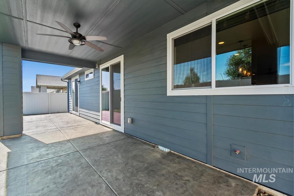 5897 West Riva Capri Street Meridian, ID 83646 - Photo 40 of 50 Patio terrace