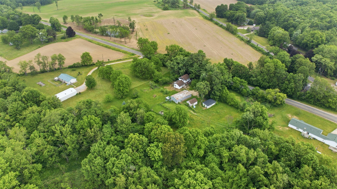 15684 Madron Lake Road Buchanan, MI 49107 - Photo 36 of 40