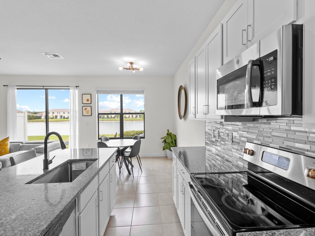 909 South Verona Trace Dr  