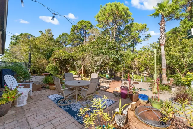 a house view with a outdoor space