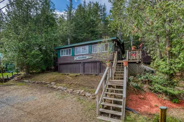 $399,000 | 120 South Shore Drive, Rangeley, ME 04970