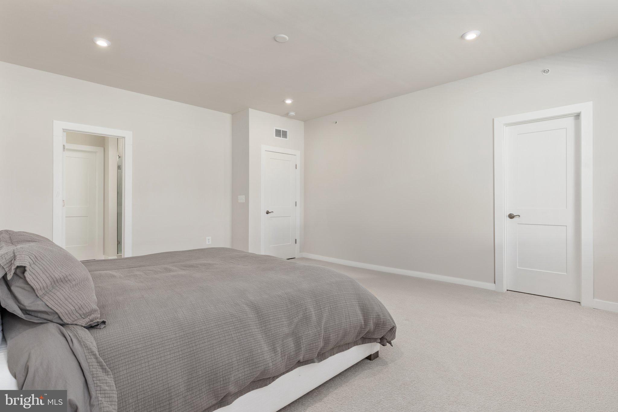 44485 Wolfhound Square Ashburn, VA 20147 - Photo 16 of 31 Owner Suite | Upper Level