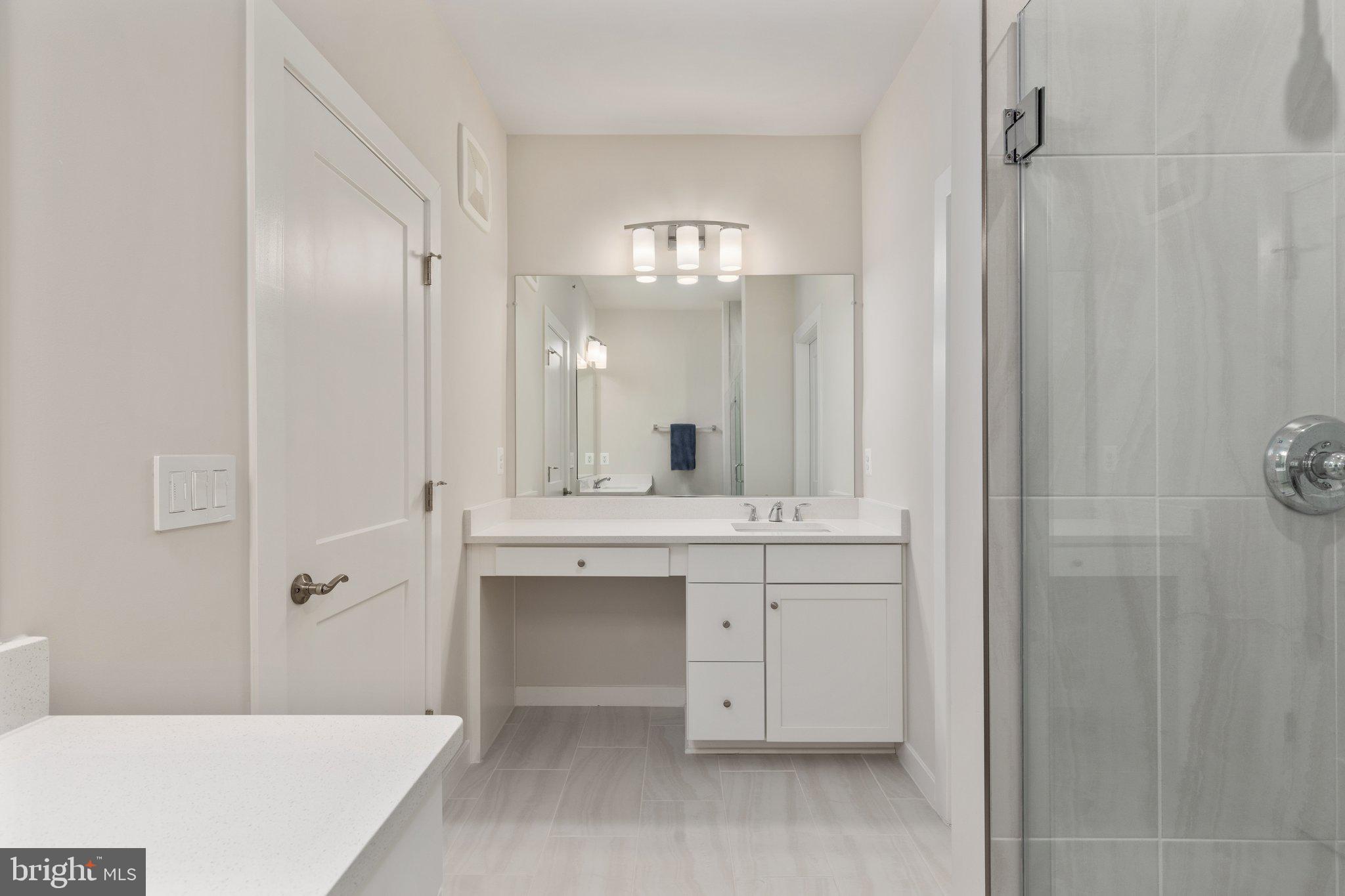 44485 Wolfhound Square Ashburn, VA 20147 - Photo 18 of 31 Owner Bathroom | Upper Level