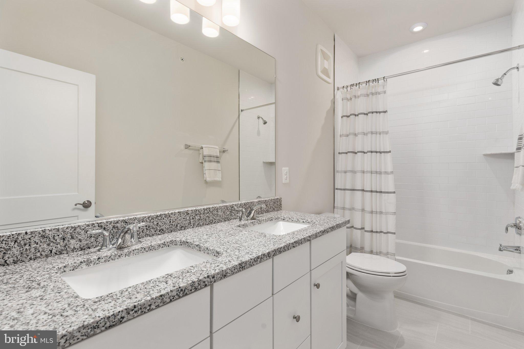 44485 Wolfhound Square Ashburn, VA 20147 - Photo 21 of 31 Full Bathroom #2 | Upper Level