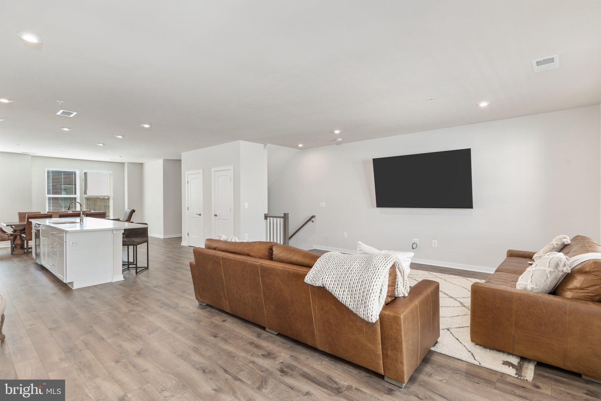 44485 Wolfhound Square Ashburn, VA 20147 - Photo 31 of 31 Open floorplan