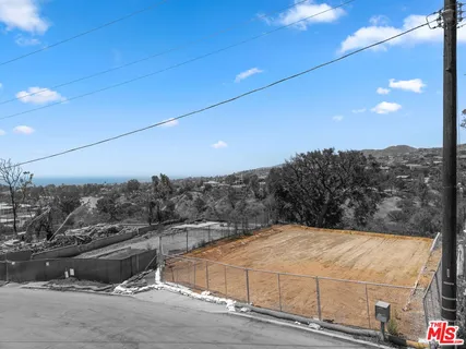 a view of a outdoor space