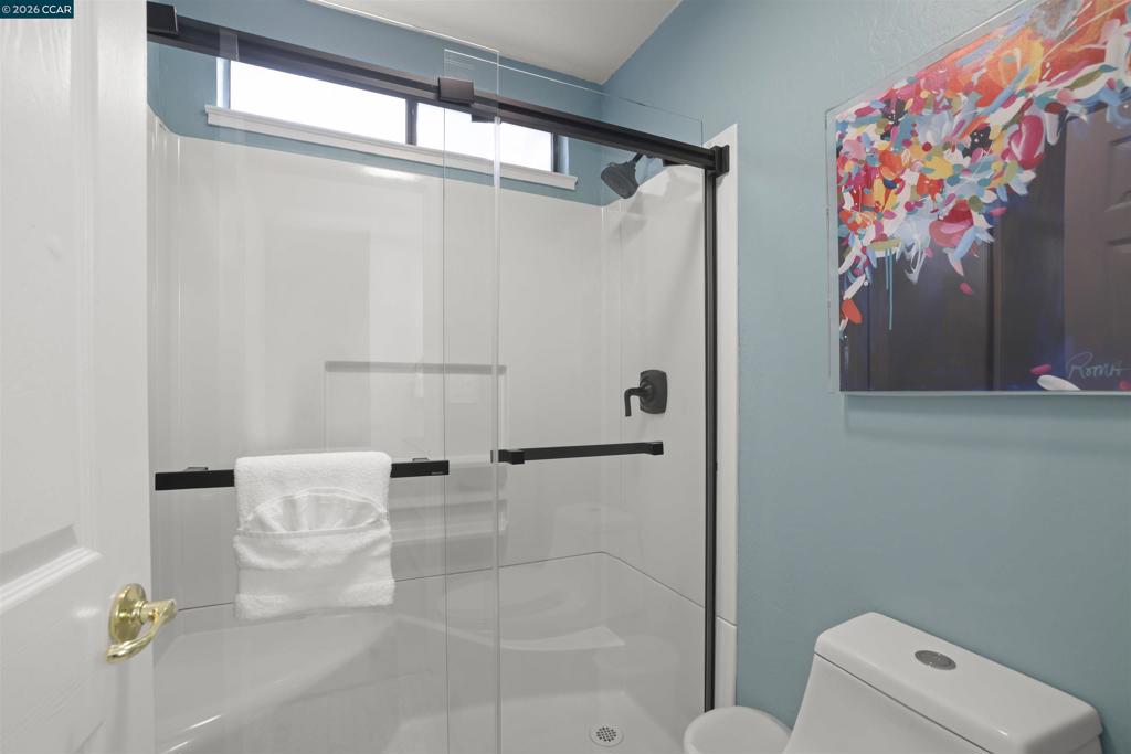 2-2 Donegal Way Martinez, CA 94553 - Photo 17 of 27 primary bath 2