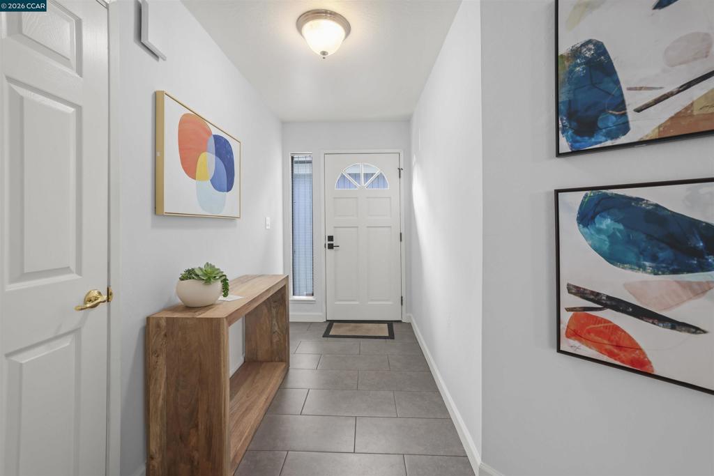 2-2 Donegal Way Martinez, CA 94553 - Photo 3 of 27 Welcome In - Good commute location