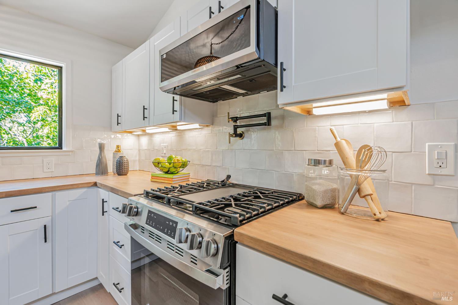 240 Vila Road Forestville, CA 95436 - Photo 12 of 38 Brand New Appliances, Cabinets, & Butcher Block Counters!