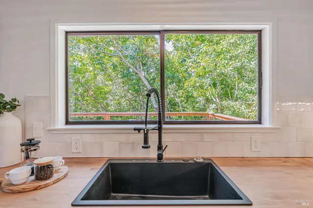 $679,000 | 240 Vila Road, Forestville, CA 95436