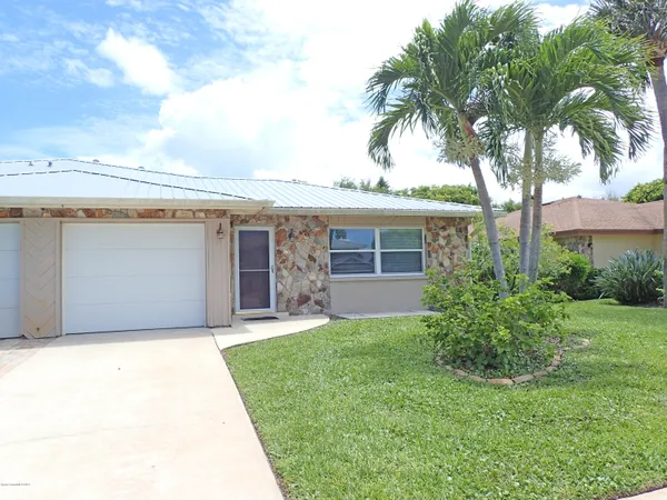 $2,350 | 243 Ocean View Lane, Melbourne, FL 32903