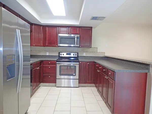 $2,350 | 243 Ocean View Lane, Melbourne, FL 32903