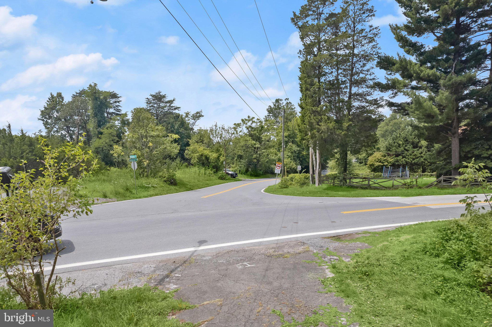 6467 Hanover Road Hanover, MD 21076 - Photo 16 of 24 Roberts Crossing