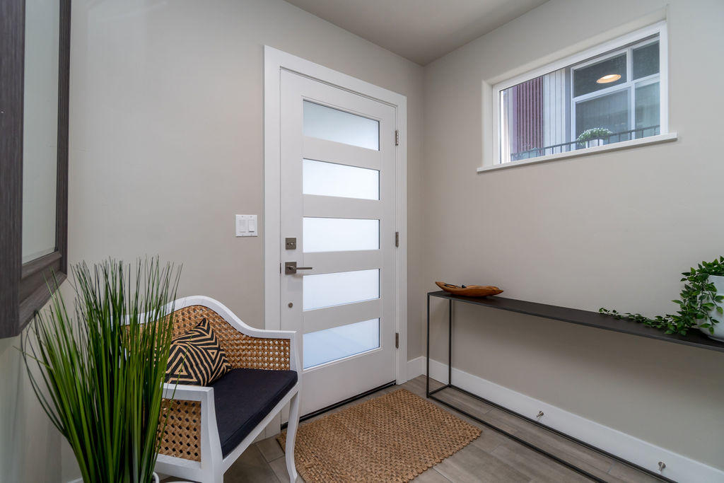61570 Southwest Blakely Road Bend, OR 97702 - Photo 2 of 35 RileyVisuals-3