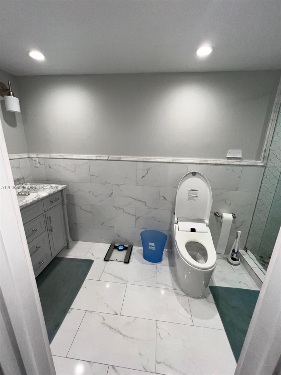 11600 Southwest 83rd Terrace Miami, FL 33173 - Photo 14 of 21 a bathroom with a toilet and a sink
