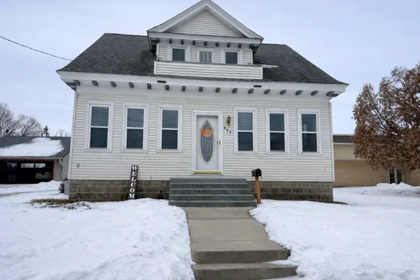 $199,000 | 406 South Street East, Caledonia, MN 55921