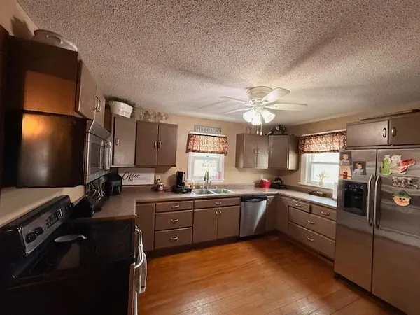 $199,000 | 406 South Street East, Caledonia, MN 55921