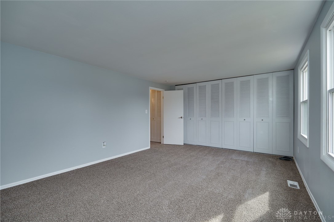 401 Rinehart Road Englewood, OH 45322 - Photo 13 of 33 Gallery Image 13