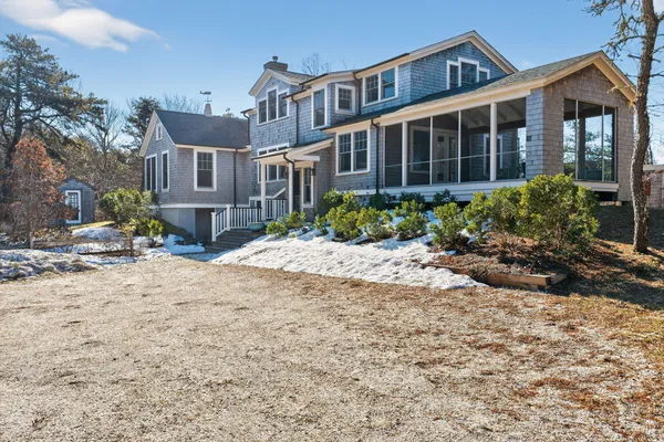 $2,100,000 | 9 Towhee Lane, Truro, MA 02666