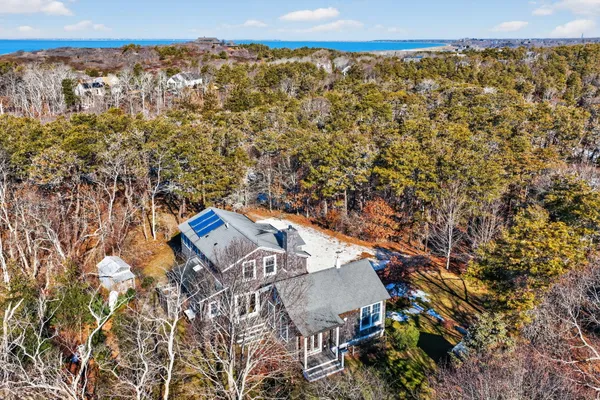 $2,100,000 | 9 Towhee Lane, Truro, MA 02666