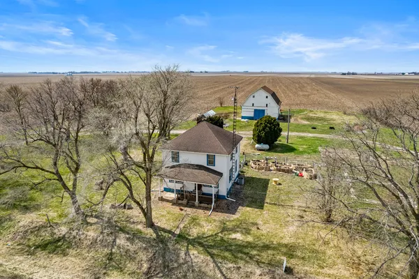 $214,900 | 3147 County Road 400 East, Fisher, IL 61843