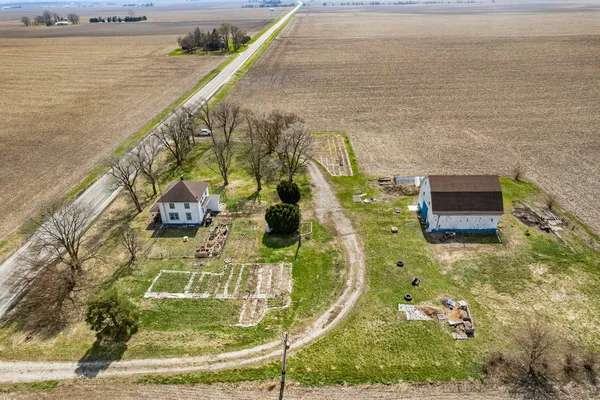 $214,900 | 3147 County Road 400 East, Fisher, IL 61843