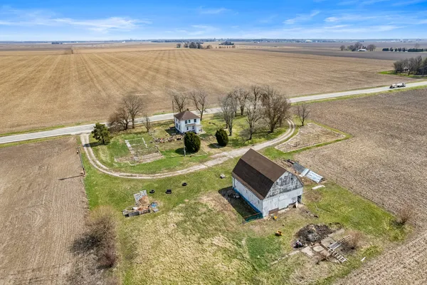$214,900 | 3147 County Road 400 East, Fisher, IL 61843