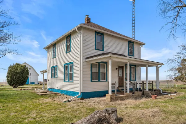 $214,900 | 3147 County Road 400 East, Fisher, IL 61843
