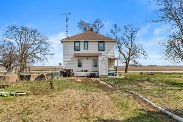 $214,900 | 3147 County Road 400 East, Fisher, IL 61843