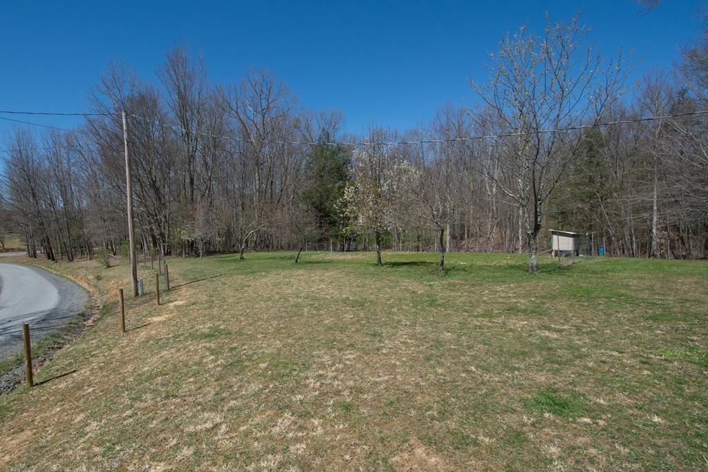 1543 Henson Road Crawley, WV 24931 - Photo 9 of 47 Gallery Image 9