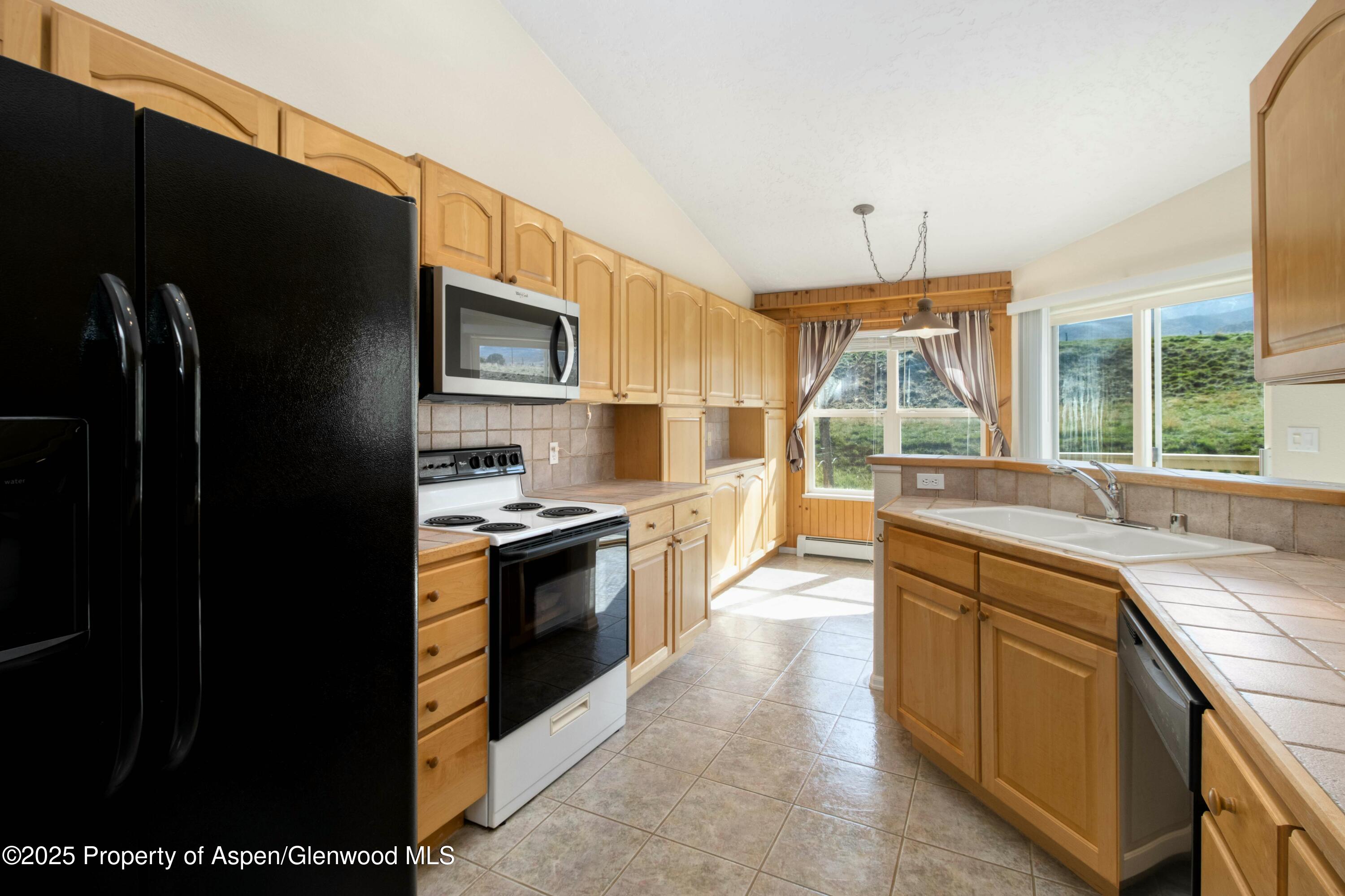 157 South Ridge Court Parachute, CO 81635 - Photo 6 of 30 tempImagePVEQfB