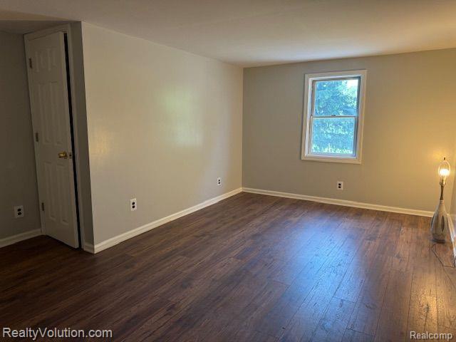 97 West Drahner Road Oxford, MI 48371 - Photo 13 of 21 Gallery Image 13