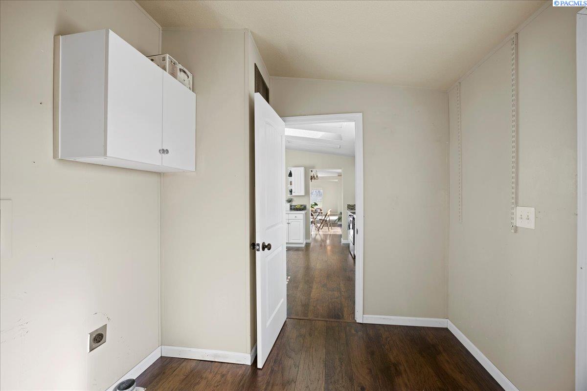 41104 South Morton Road Kennewick, WA 99337 - Photo 15 of 29 Gallery Image 15