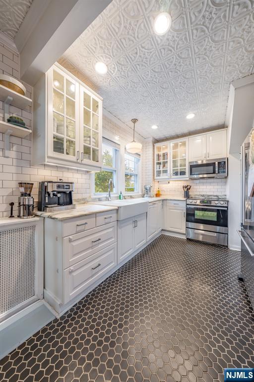 133 Buckingham Road Montclair, NJ 07043 - Photo 11 of 37