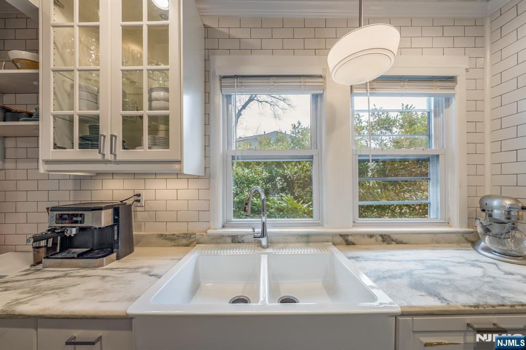 133 Buckingham Road Montclair, NJ 07043 - Photo 13 of 37