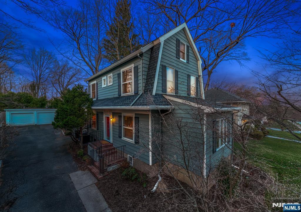 133 Buckingham Road Montclair, NJ 07043 - Photo 2 of 37