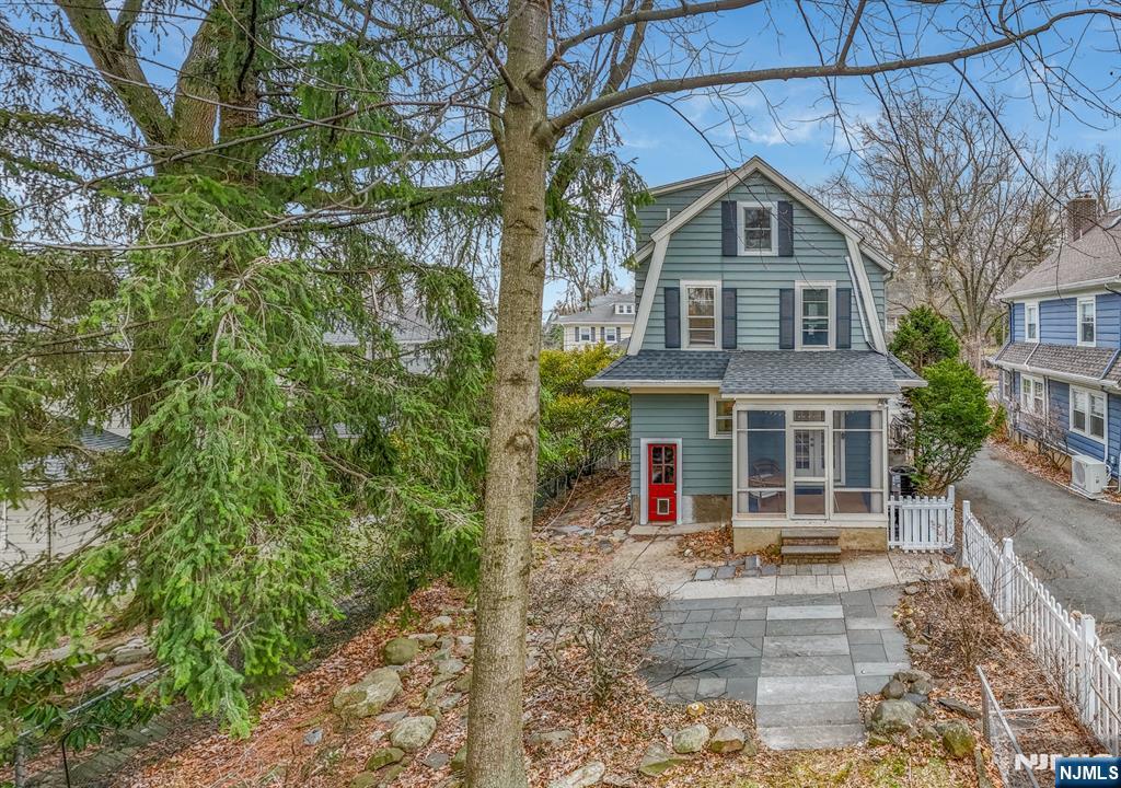 133 Buckingham Road Montclair, NJ 07043 - Photo 32 of 37