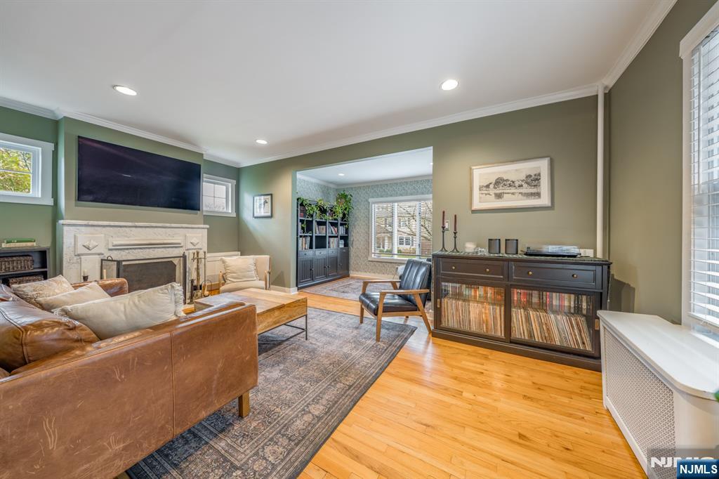 133 Buckingham Road Montclair, NJ 07043 - Photo 5 of 37