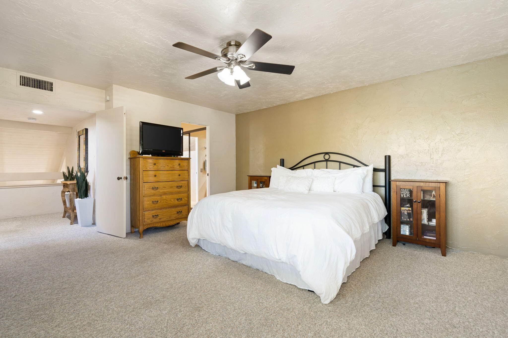 130 Racquet Club Drive South Rancho Mirage, CA 92270 - Photo 10 of 25 31-web-or-mls-AHRacquetClubDr_2022_031