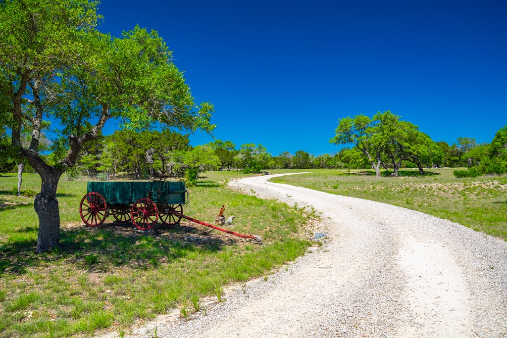 422 Johnson Road Bandera, TX 78003 - Photo 23 of 42