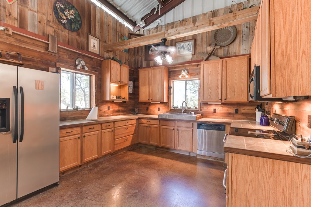 422 Johnson Road Bandera, TX 78003 - Photo 35 of 42 Barn Kitchen