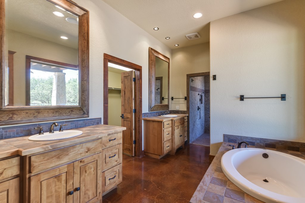 422 Johnson Road Bandera, TX 78003 - Photo 8 of 42 Main Home Bathroom